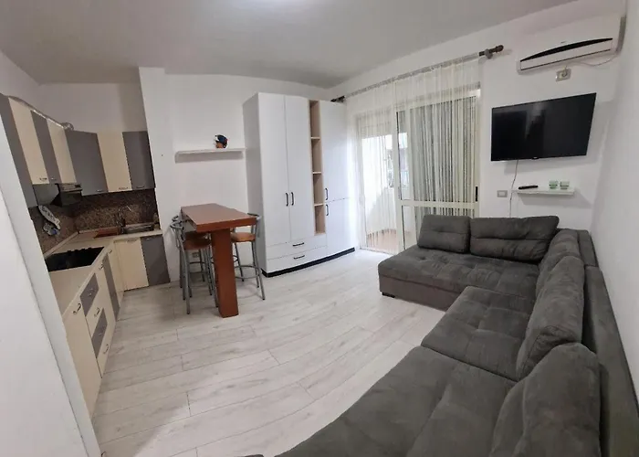 Apartment Sea Golem (Tirana)